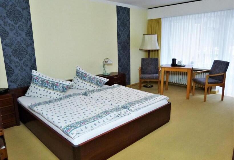 디럭스 룸, Am Kurpark