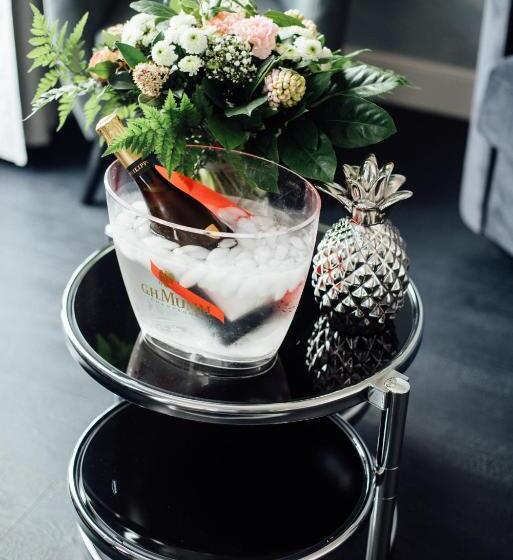 수피리어 룸, Amirauté