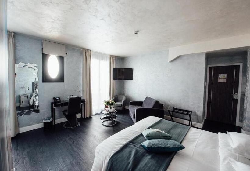 디럭스 룸, Amirauté