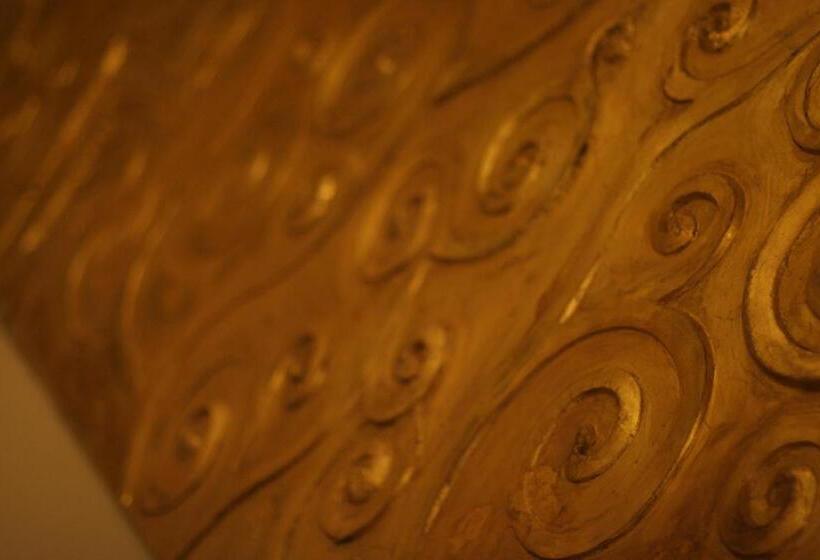 חדר סטנדרט, Anthimos