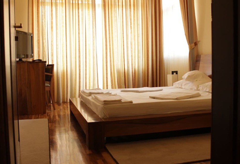 חדר סטנדרט, Anthimos