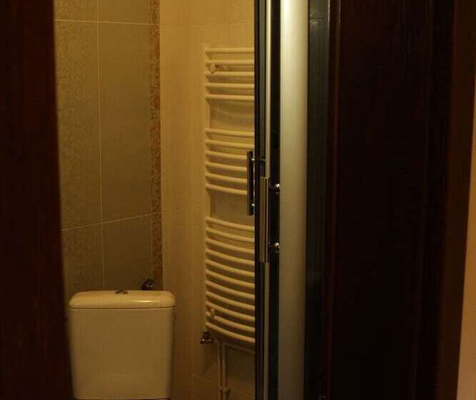 חדר סטנדרט, Anthimos