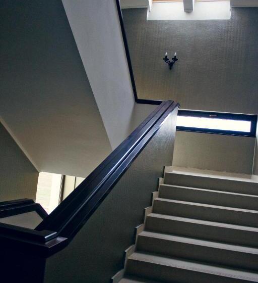 חדר סטנדרט, Anthimos