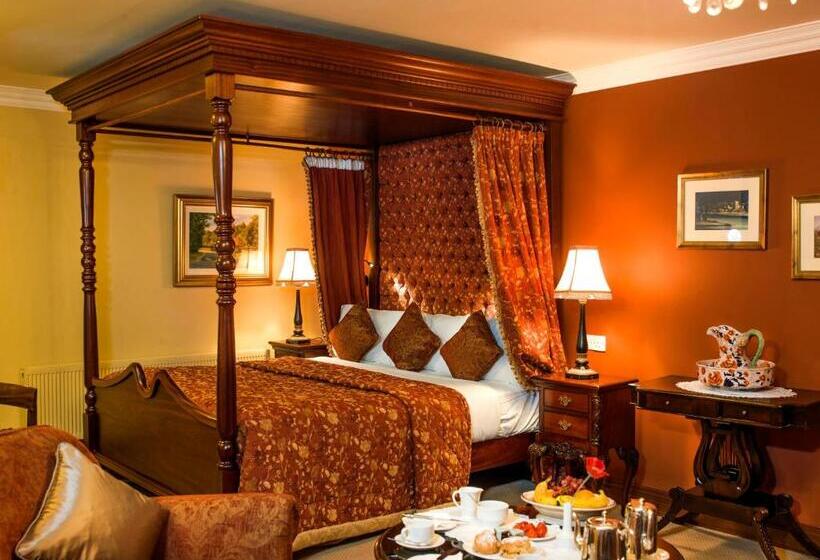 سوییت, Earls Court House