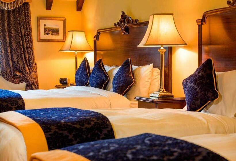 اتاق استاندارد سه نفره, Earls Court House