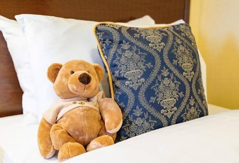 اتاق لوکس, Earls Court House