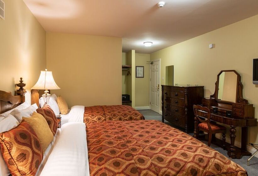 اتاق استاندارد سه نفره, Earls Court House