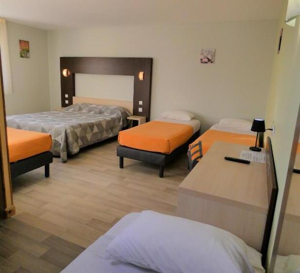 חדר משפחתי, Hôtel Azur Saint Junien Cit