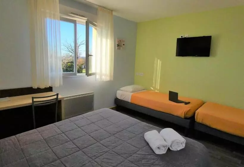スタンダード4人部屋, Hôtel Azur Saint Junien Cit