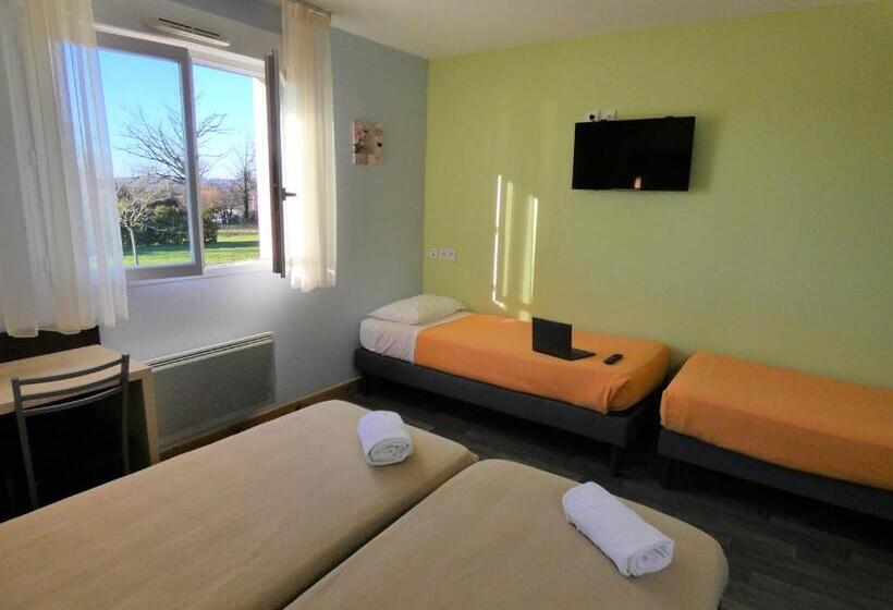 חדר סטנדרט לארבעה, Hôtel Azur Saint Junien Cit