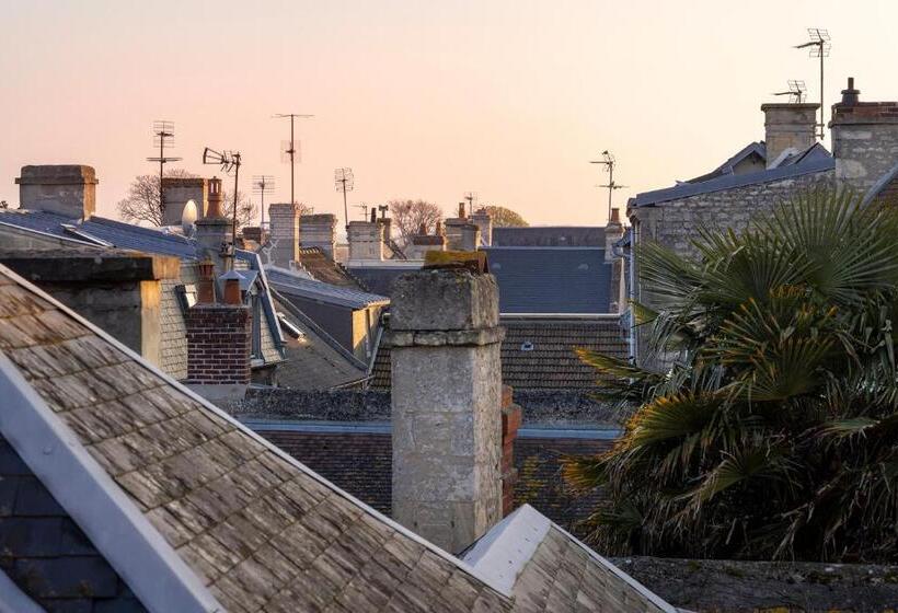 スタンダードルーム, De Lion Sur Mer