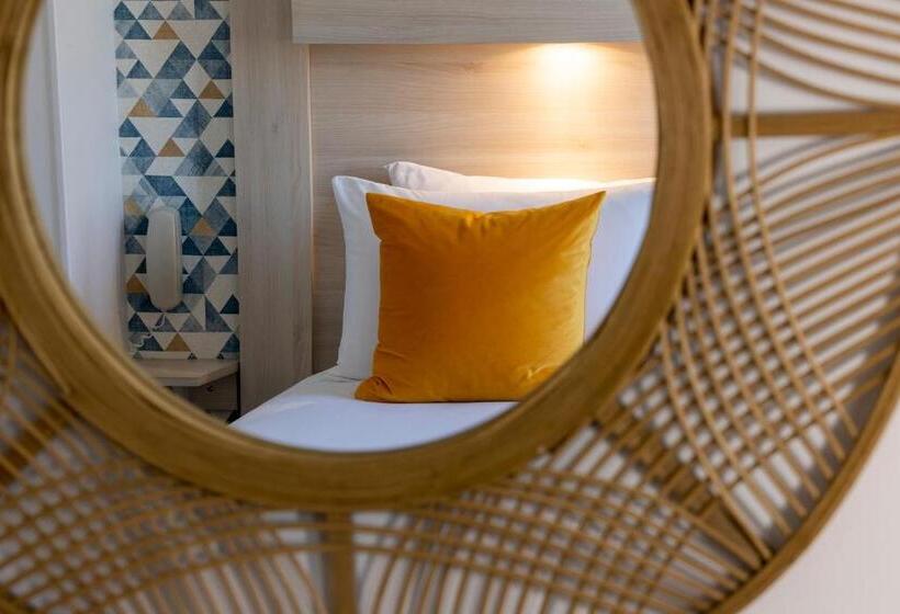 スタンダードトリプルルーム, De Lion Sur Mer