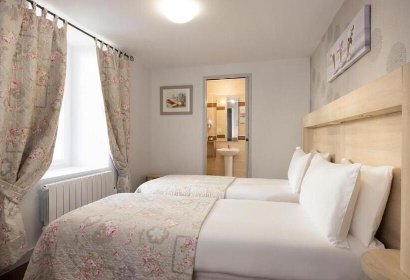 スタンダードルーム, De Lion Sur Mer