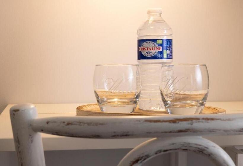 スタンダードルーム, De Lion Sur Mer