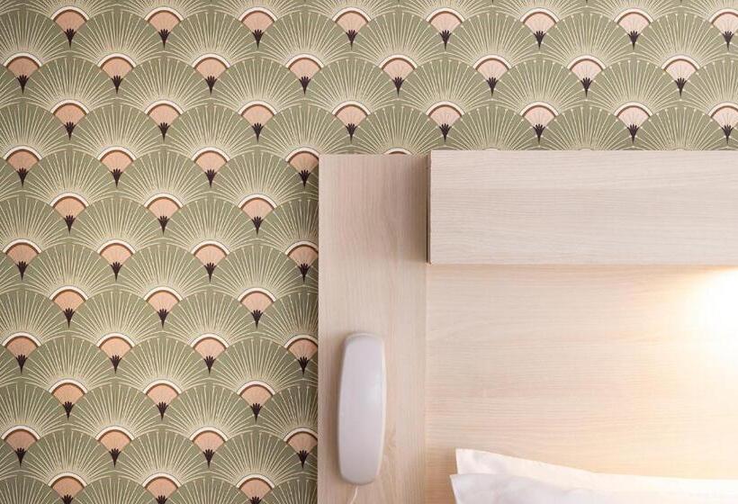 スタンダードルーム, De Lion Sur Mer