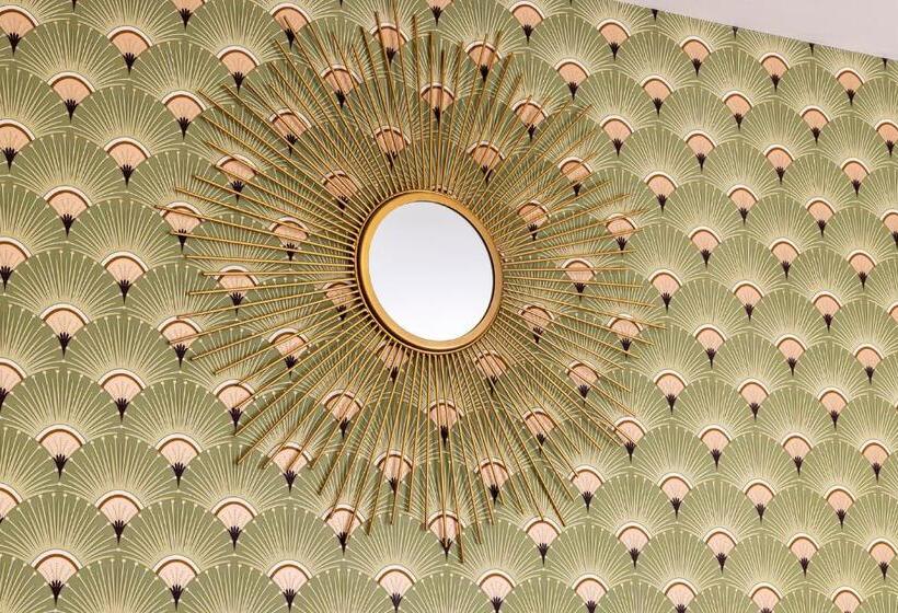 スタンダードルーム, De Lion Sur Mer