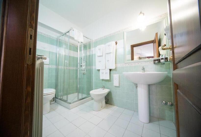 バルコニー付きスタンダードトリプルルーム, Il Tiglio