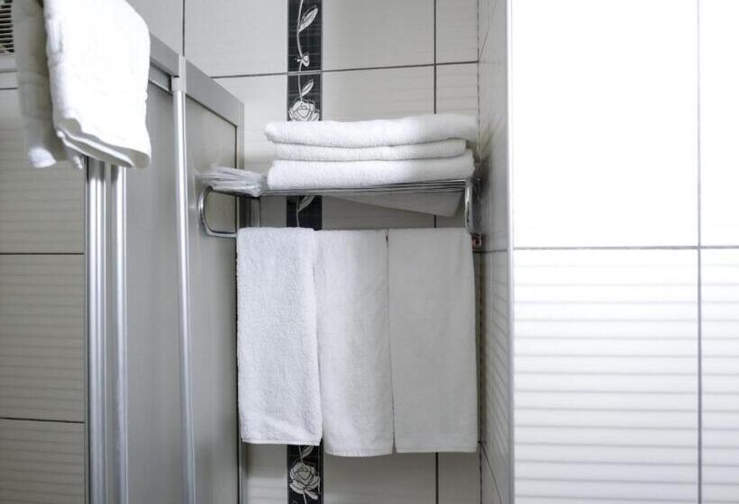 اتاق استاندارد سه نفره, Kıspet Konak