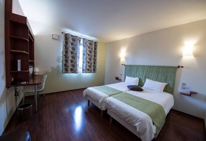 Номер Комфорт, L Hôtel De Chartres