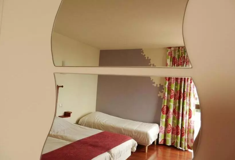 プレステージルーム, L Hôtel De Chartres