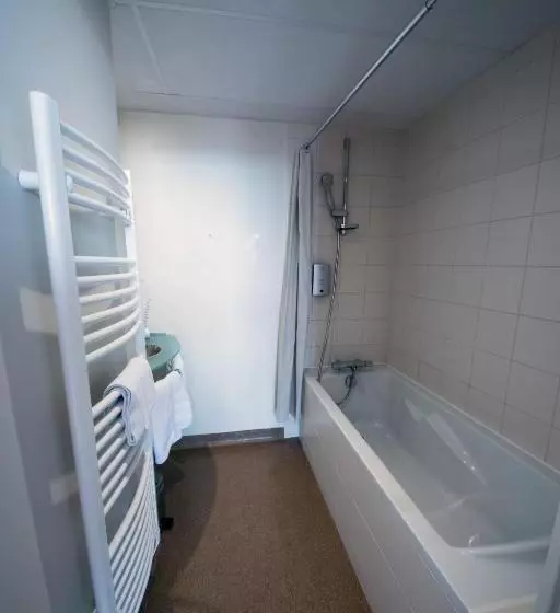 プレステージルーム, L Hôtel De Chartres