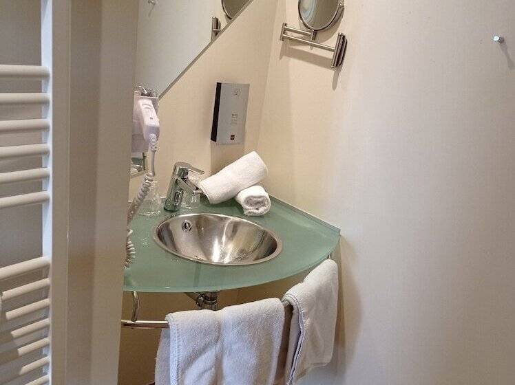 Номер Престиж, L Hôtel De Chartres