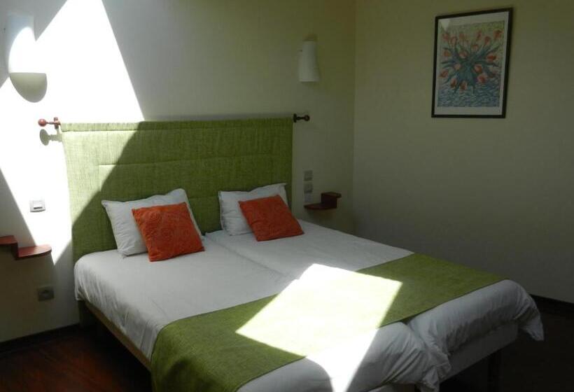 Номер Комфорт, L Hôtel De Chartres