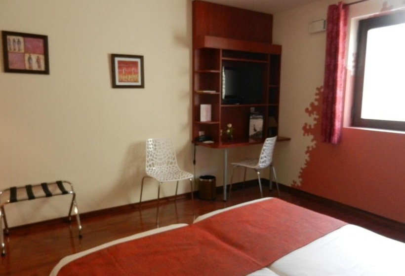 Номер Комфорт, L Hôtel De Chartres