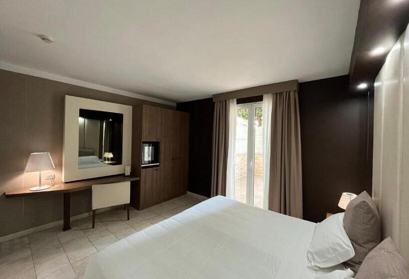 اتاق استاندارد اینتریور, Lafayette