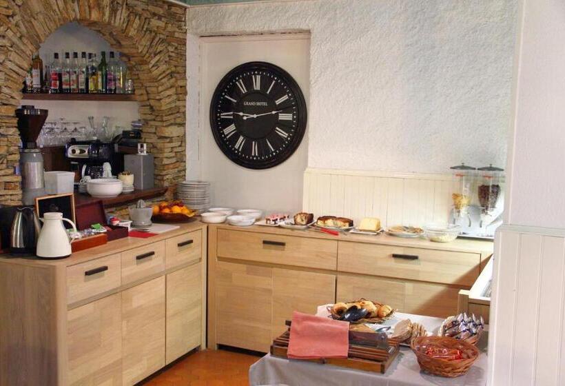 Номер Стандарт, Logis Hôtel Restaurant Les Charmettes