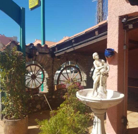 Номер Стандарт, Logis Hôtel Restaurant Les Charmettes