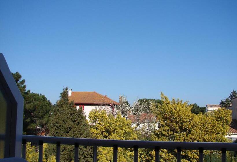 家庭间, Logis Hôtel Restaurant Les Charmettes