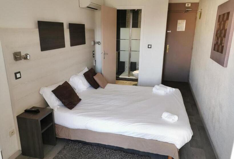 חדר משפחתי, Logis Hôtel Restaurant Les Charmettes