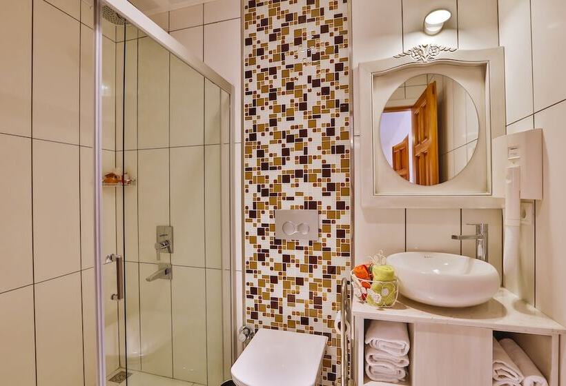 디럭스 트리플 룸, Linda Beach Class Hotel   Boutique Class