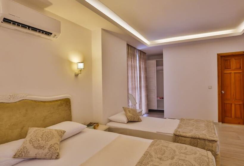 디럭스 트리플 룸, Linda Beach Class Hotel   Boutique Class