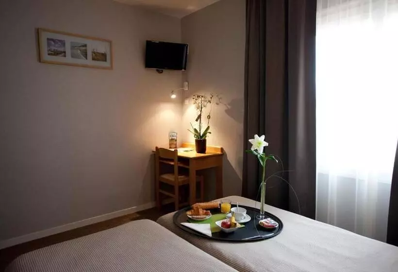 スタンダードトリプルルーム, Logis Hôtel Le Relais