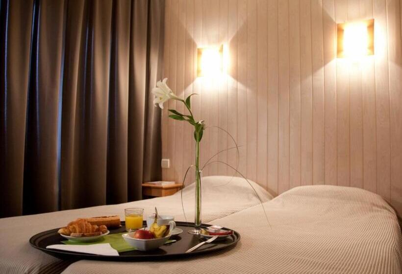 غرفة قياسية ثلاثية, Logis Hôtel Le Relais