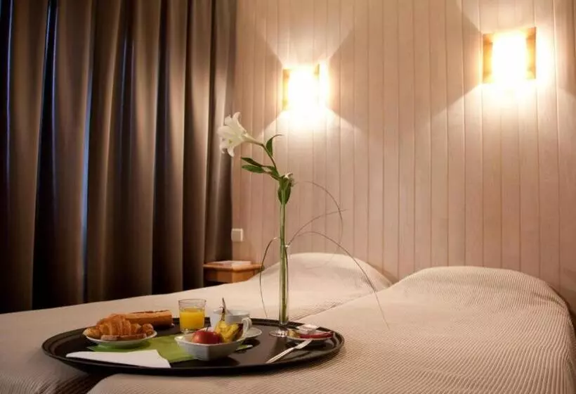 スタンダードトリプルルーム, Logis Hôtel Le Relais