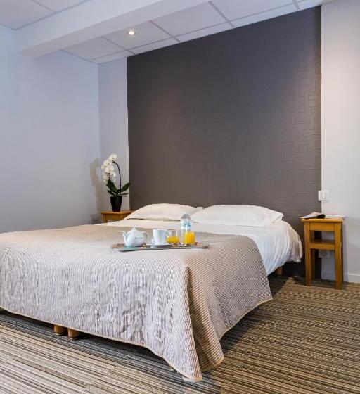 غرفة قياسية لذوى الاحتياجات الخاصة, Logis Hôtel Le Relais