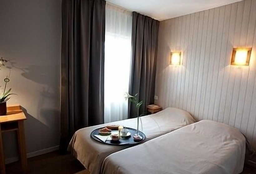 Номер Стандарт, Logis Hôtel Le Relais