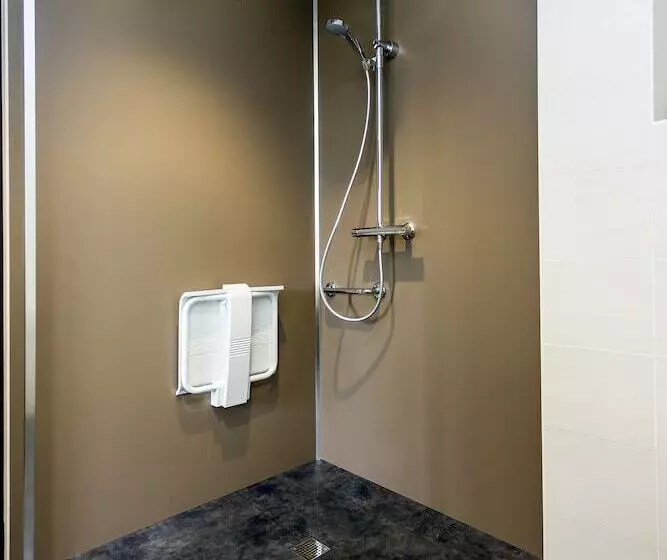 身障者適用スタンダードルーム, Logis Hôtel Le Relais
