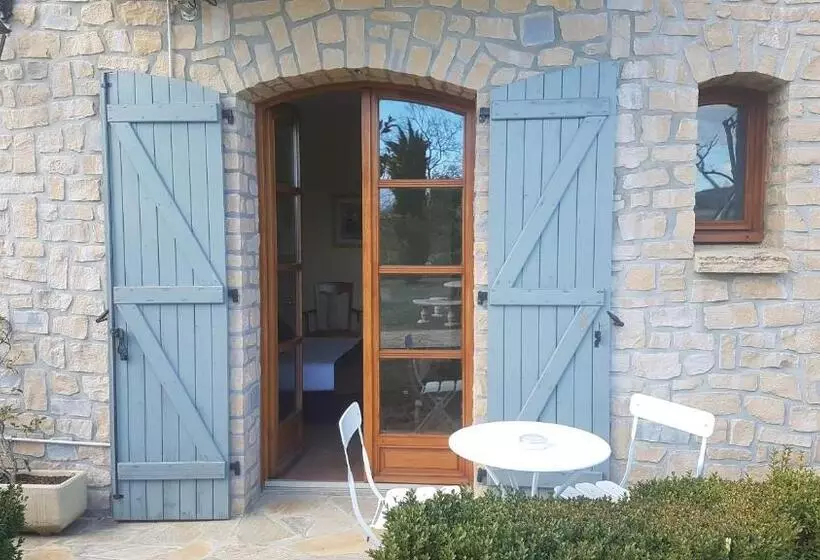 テラス付きスタンダードルーム, Logis Hôtel Restaurant Le Mas De Mon Père