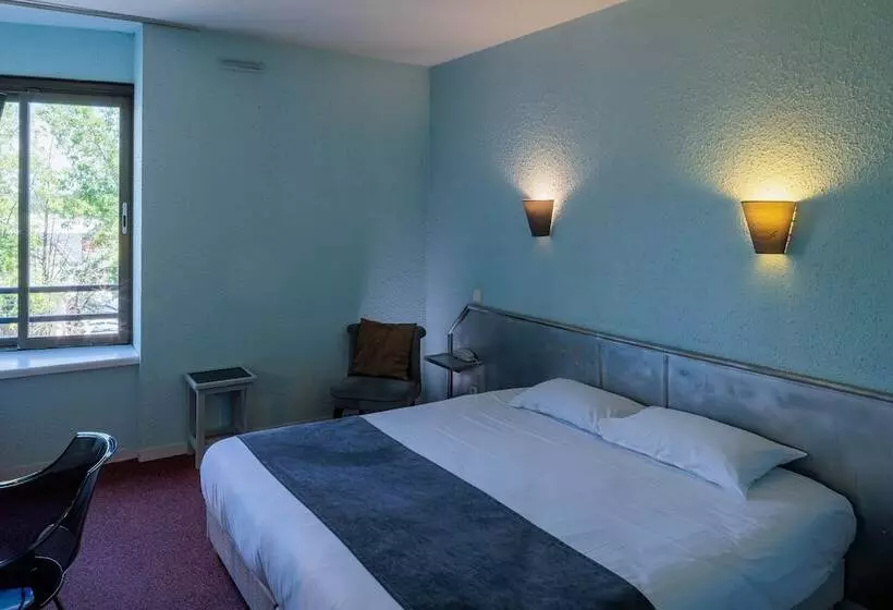 ファミリールーム, Logis Hotel Noemys Brive   Restaurant Le Teinchurier