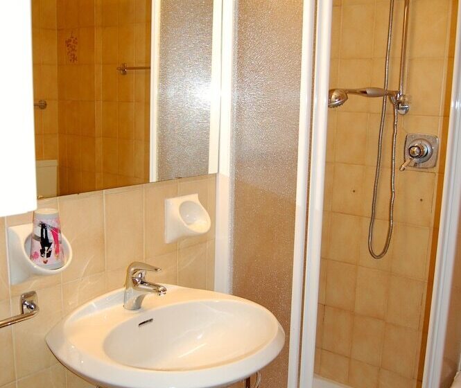 １ベッドルームアパートメント, Residence Rododendro