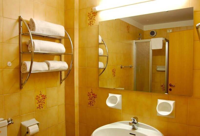 ３ベッドルームアパートメント, Residence Rododendro