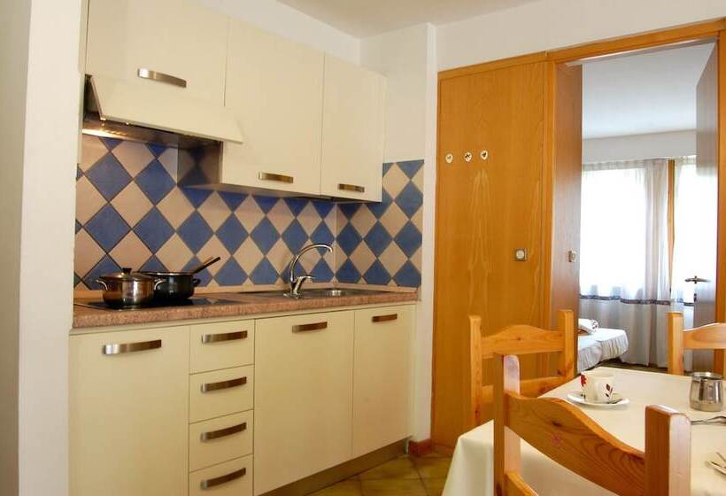 ３ベッドルームアパートメント, Residence Rododendro