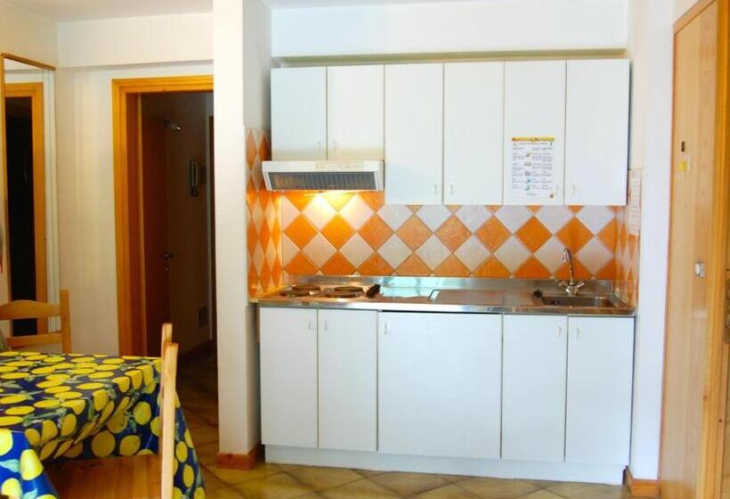 １ベッドルームアパートメント, Residence Rododendro