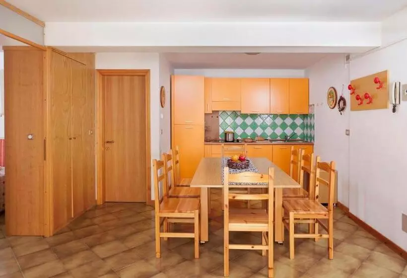 3ベッドルームアパートメント, Residence Rododendro
