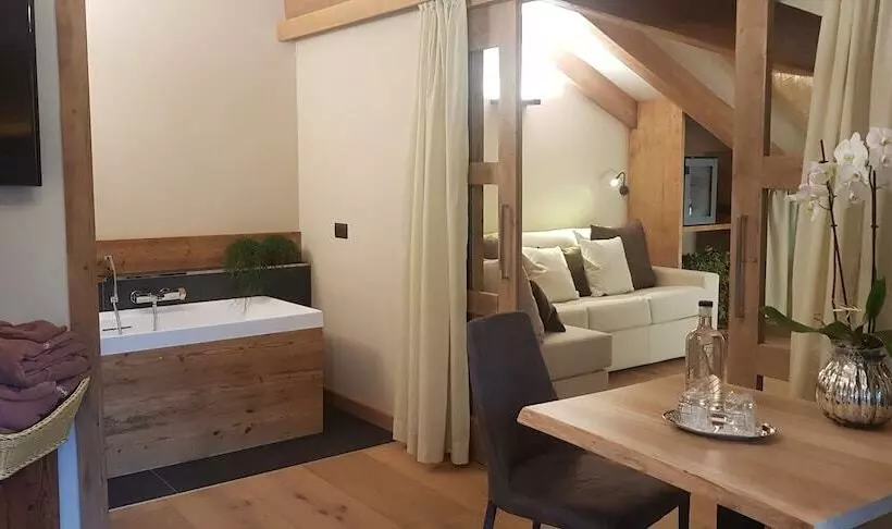 スイート, Boutique Hotel E Chalets Salvadori