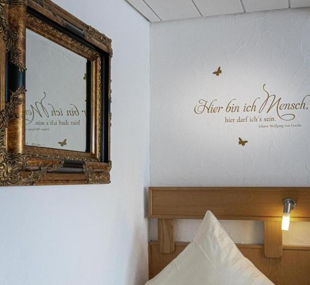 Standard Kolmen Hengen Huone, Sonne Das Kleine Altstadt